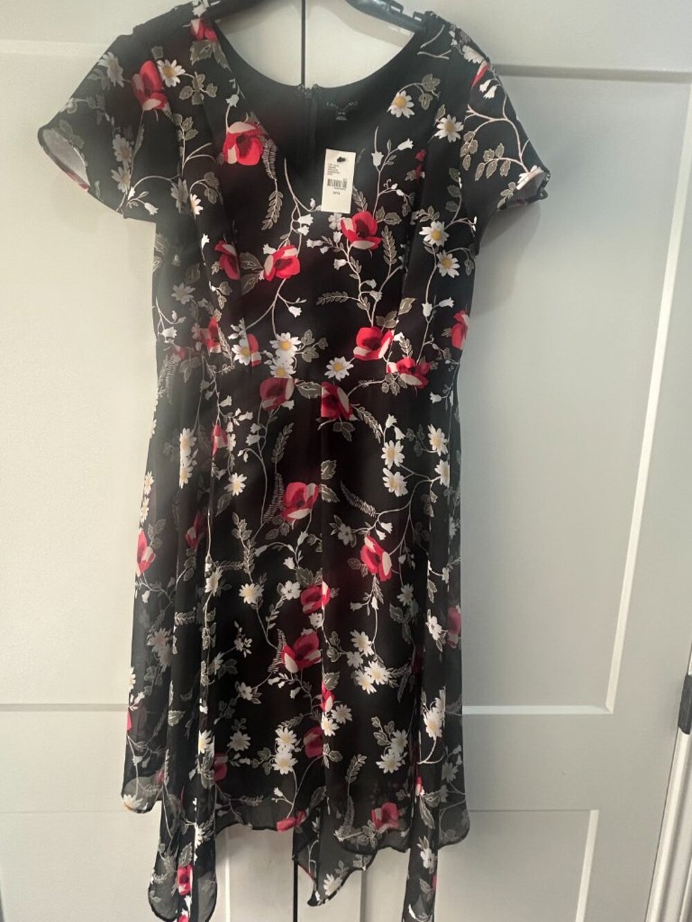 Lane Bryant NWT Floral Handkerchief Hem Dress 14/16